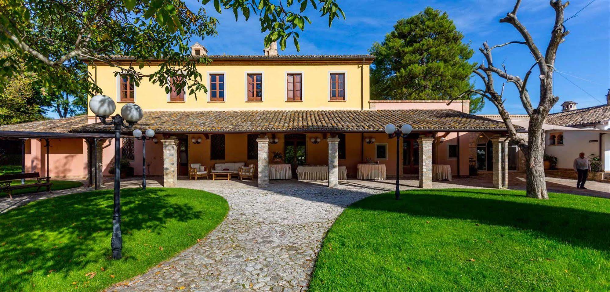 Corte Dei Tini Villa Vomano Екстер'єр фото